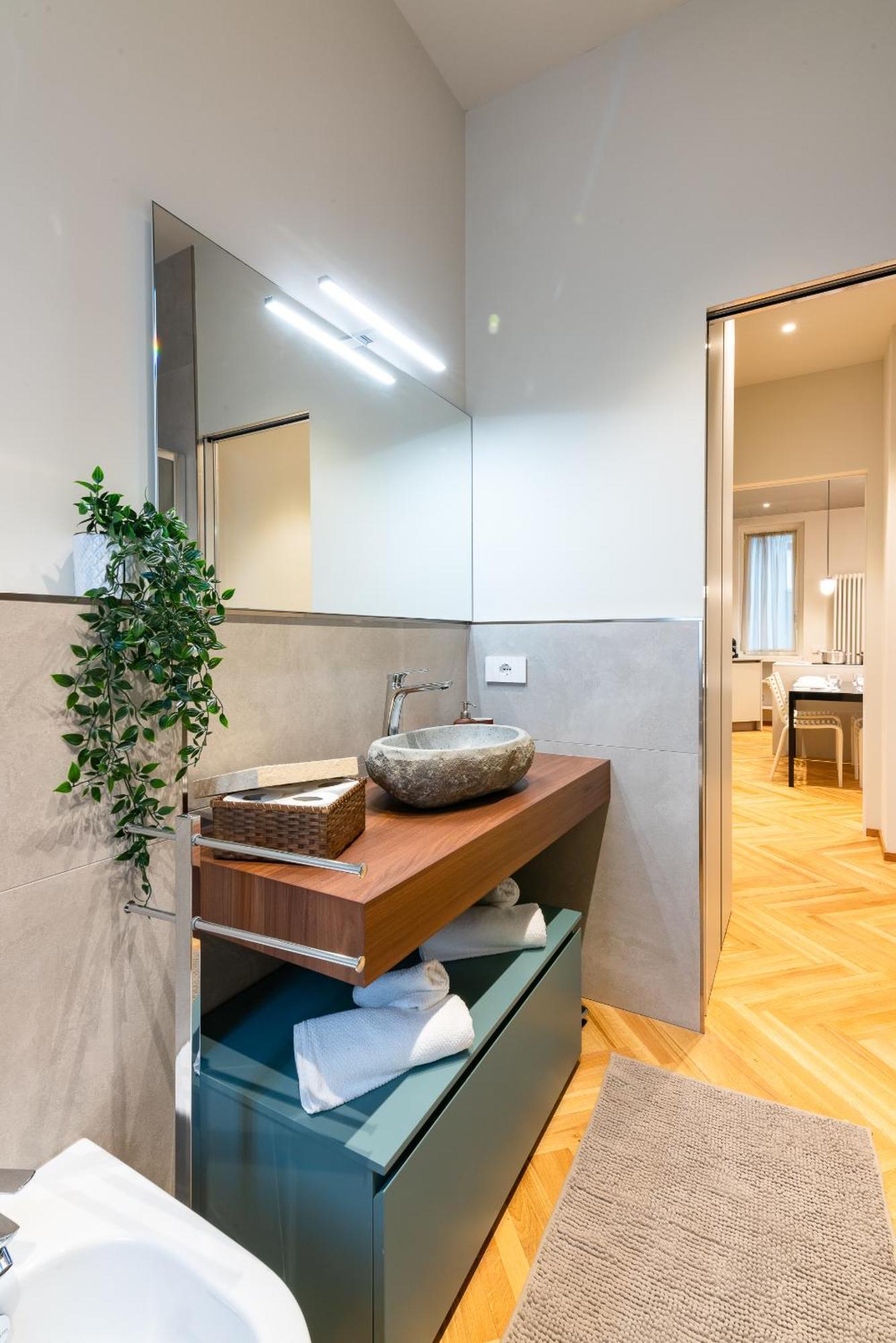 Elegant Design ApartmentDuomo-NavigliA/C E Wi-Fi Милан Экстерьер фото